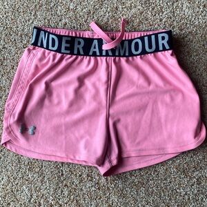 Girls Youth Medium Under Armour shorts